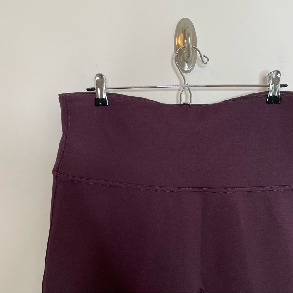 Spanx Ponte Hem Split Cropped Legging Brandywine … - image 3